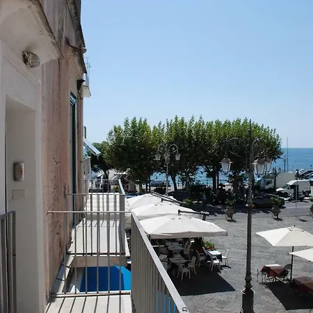 公寓 Casa In Piazza 米诺利